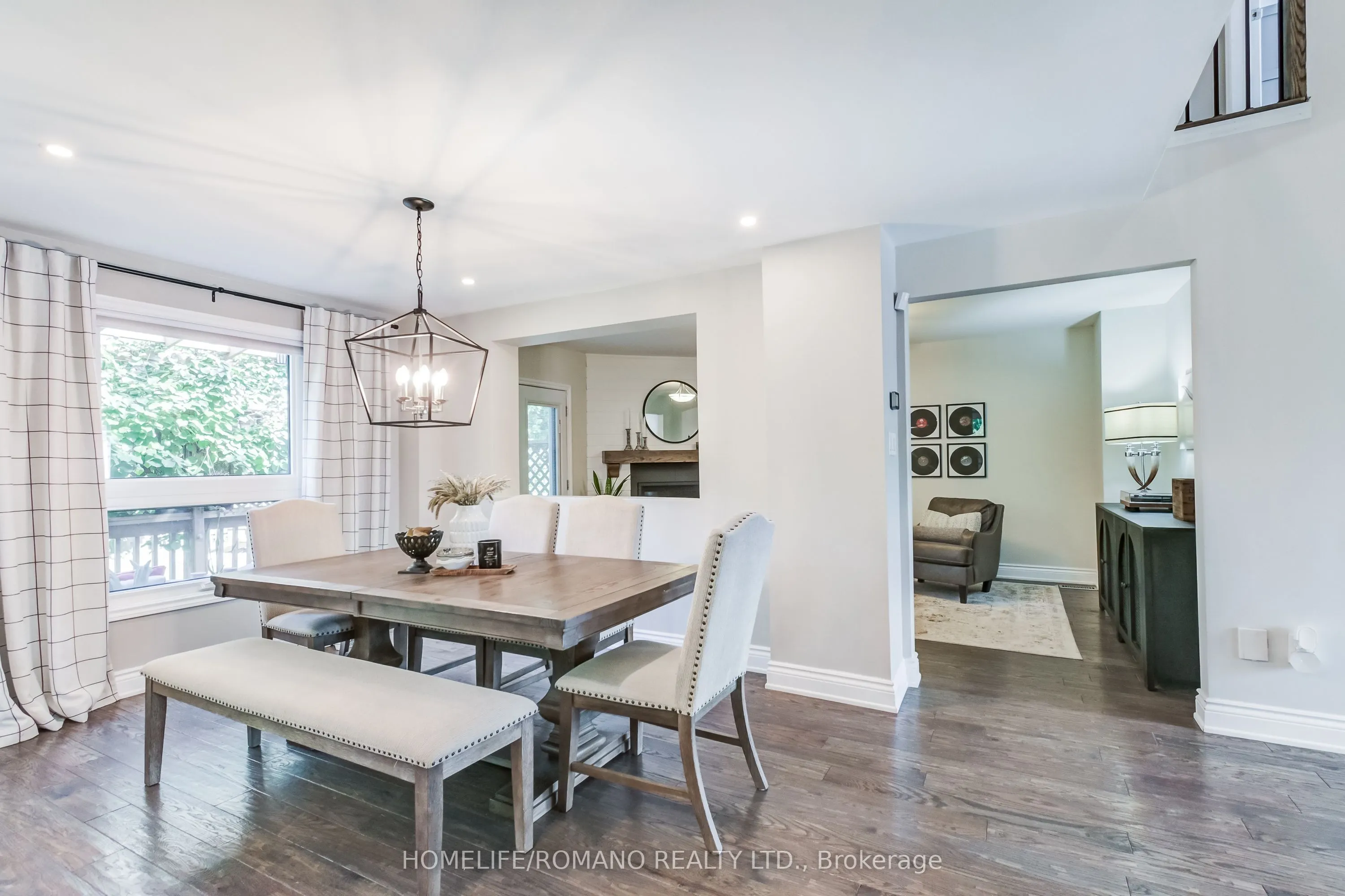 10 Glen Hill Drive