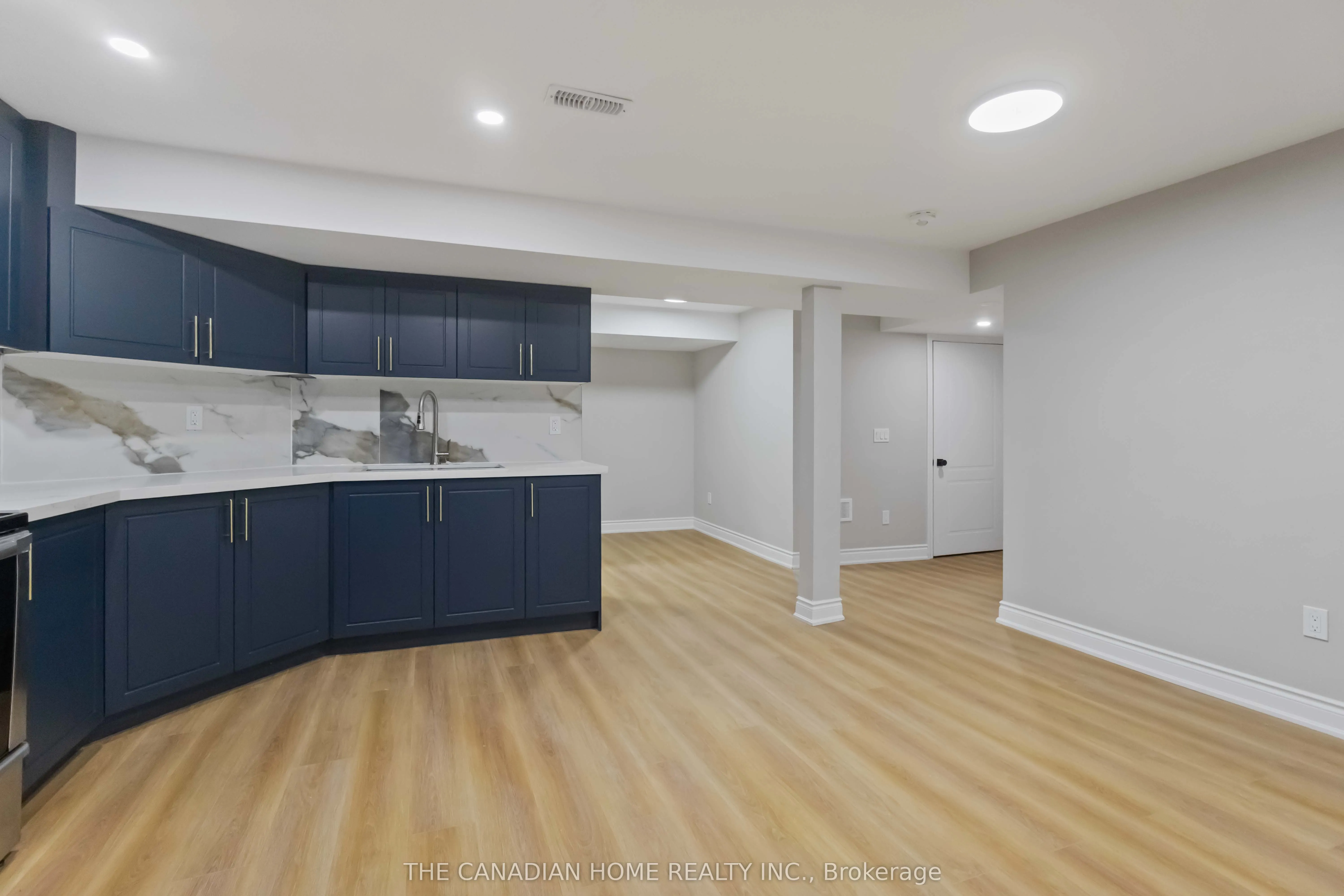 14 Fallingbrook Street