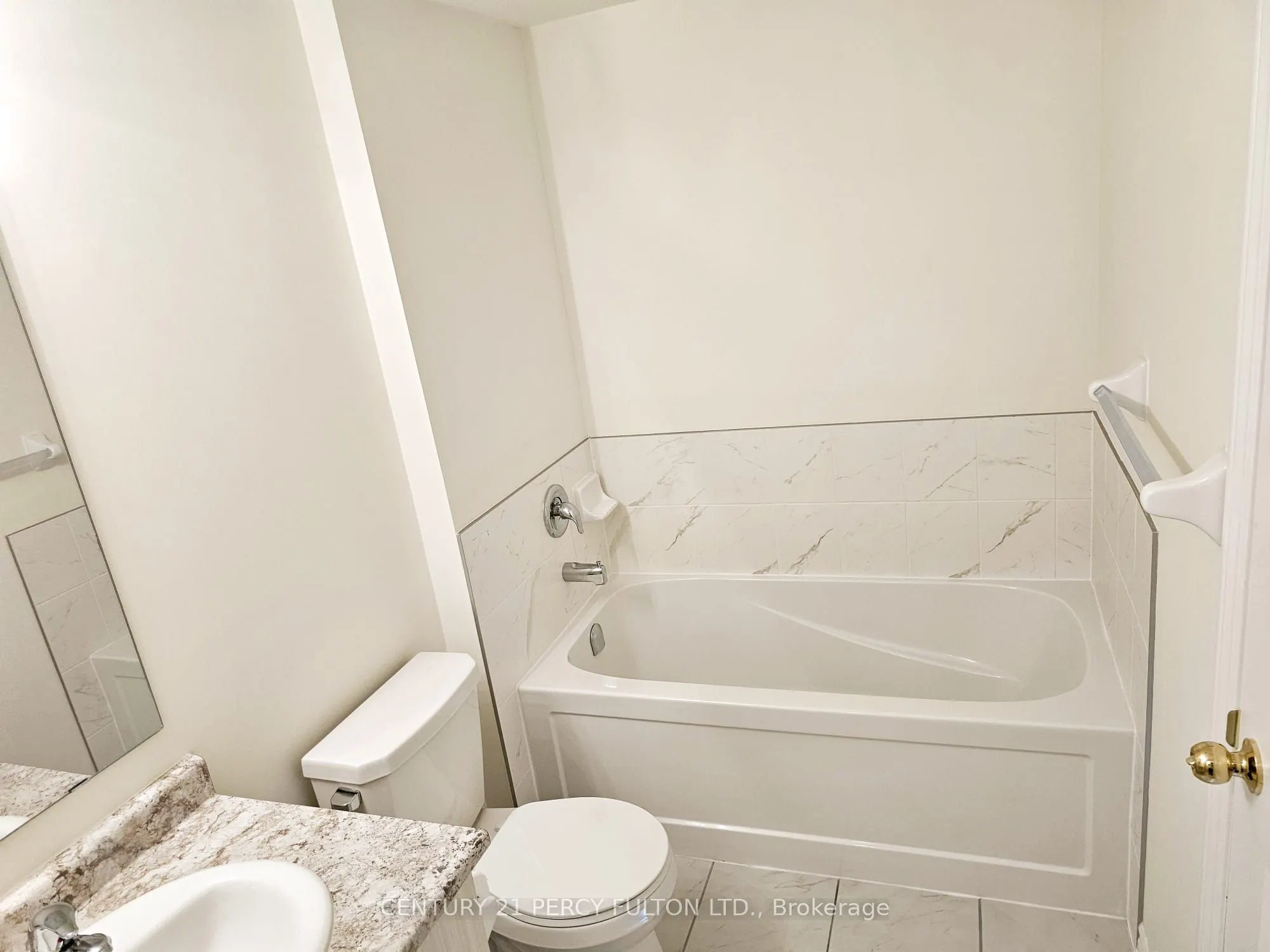 2540 Willam Jackson Drive, #107