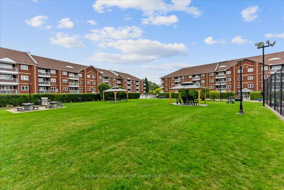 191 Lake Driveway W, #216
