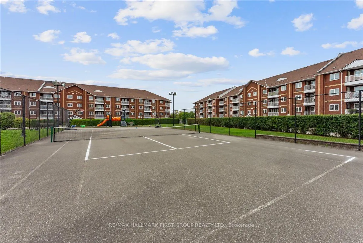 191 Lake Driveway W, #216