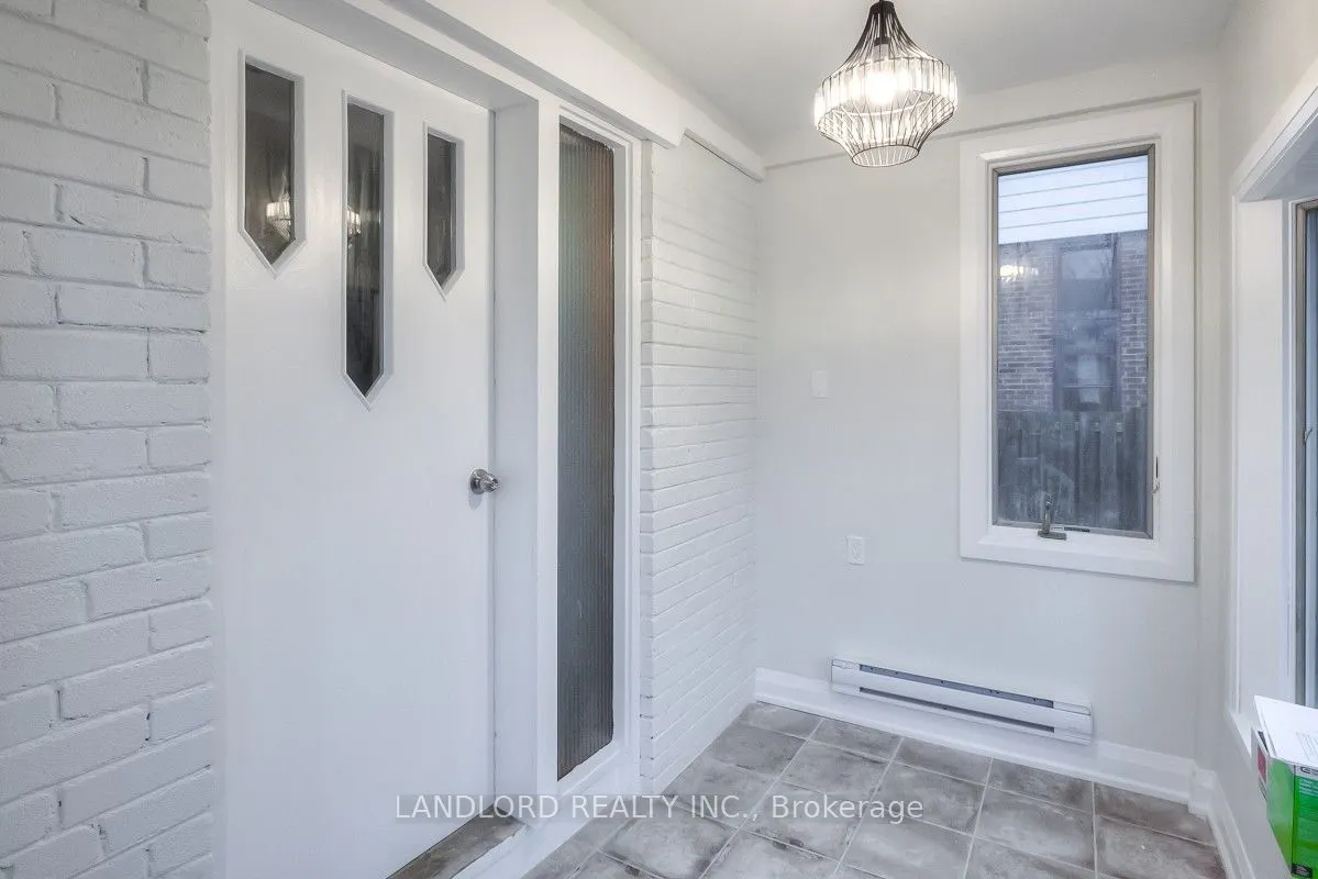 72 Midland Avenue, #Main Fl
