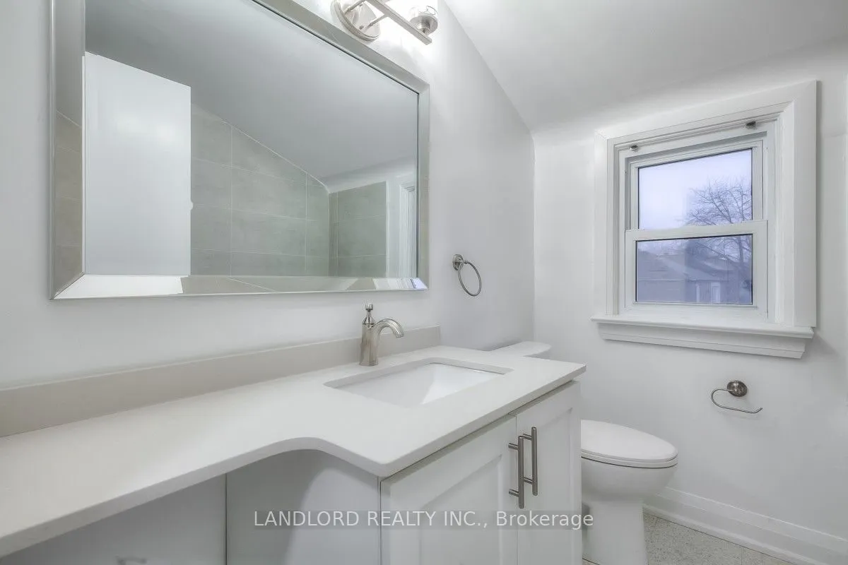 72 Midland Avenue, #Main Fl