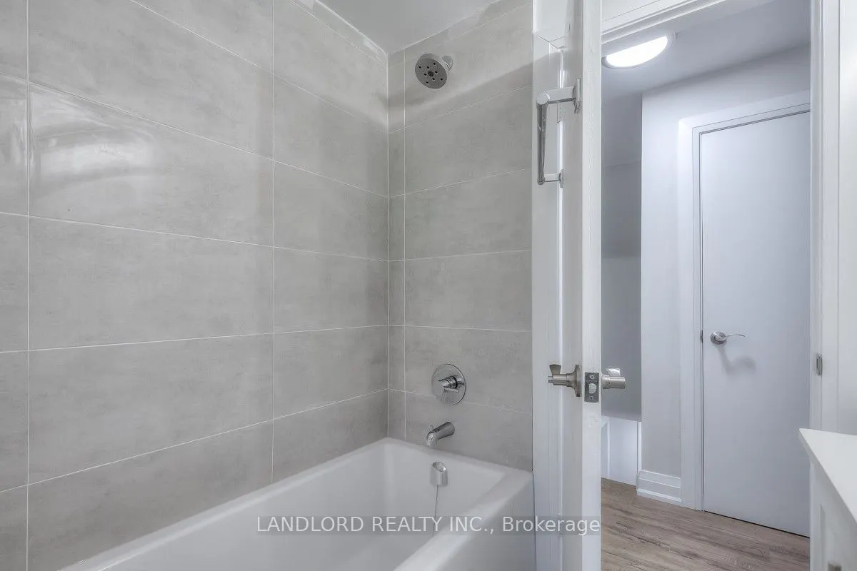 72 Midland Avenue, #Main Fl