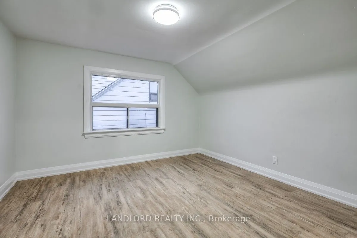 72 Midland Avenue, #Main Fl