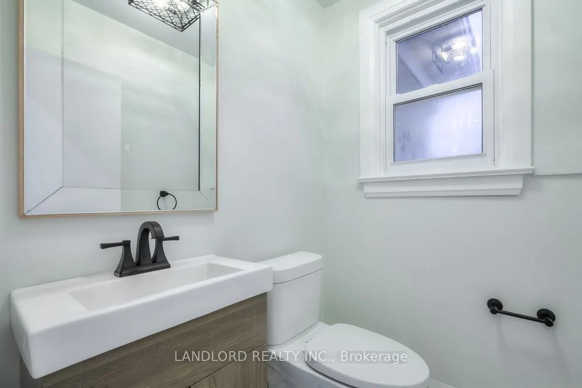 72 Midland Avenue, #Main Fl