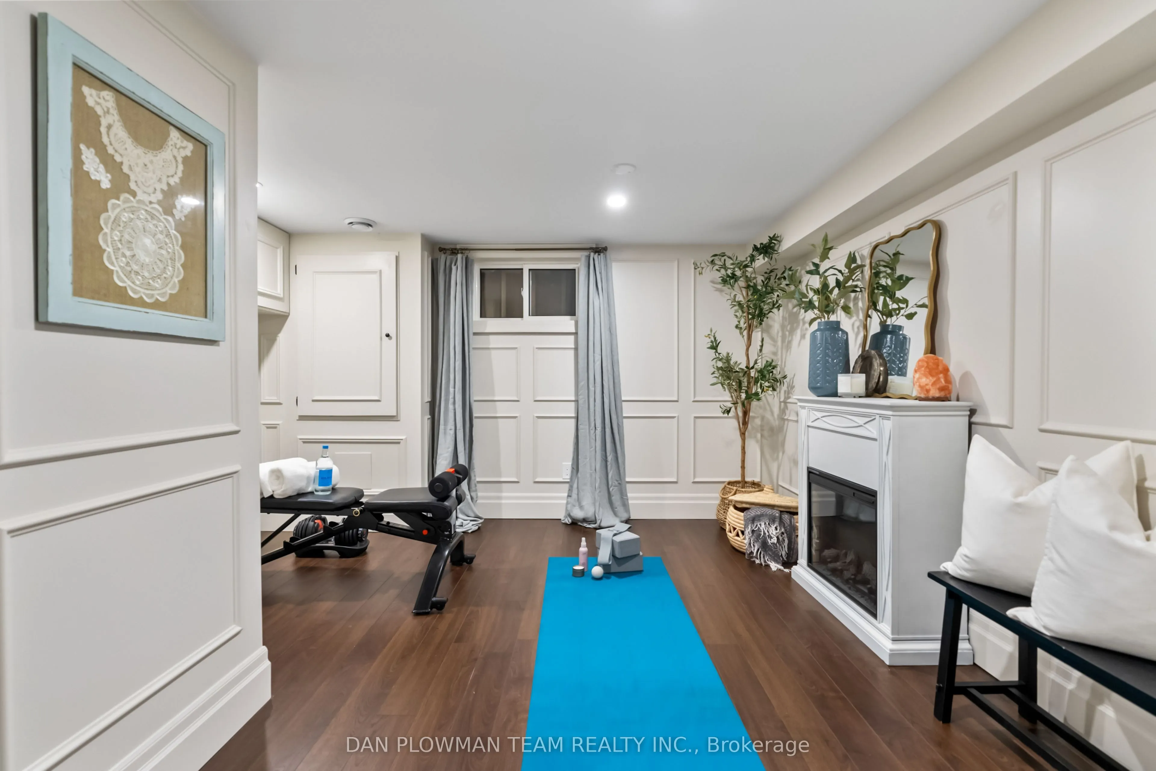 15 Concession Street E