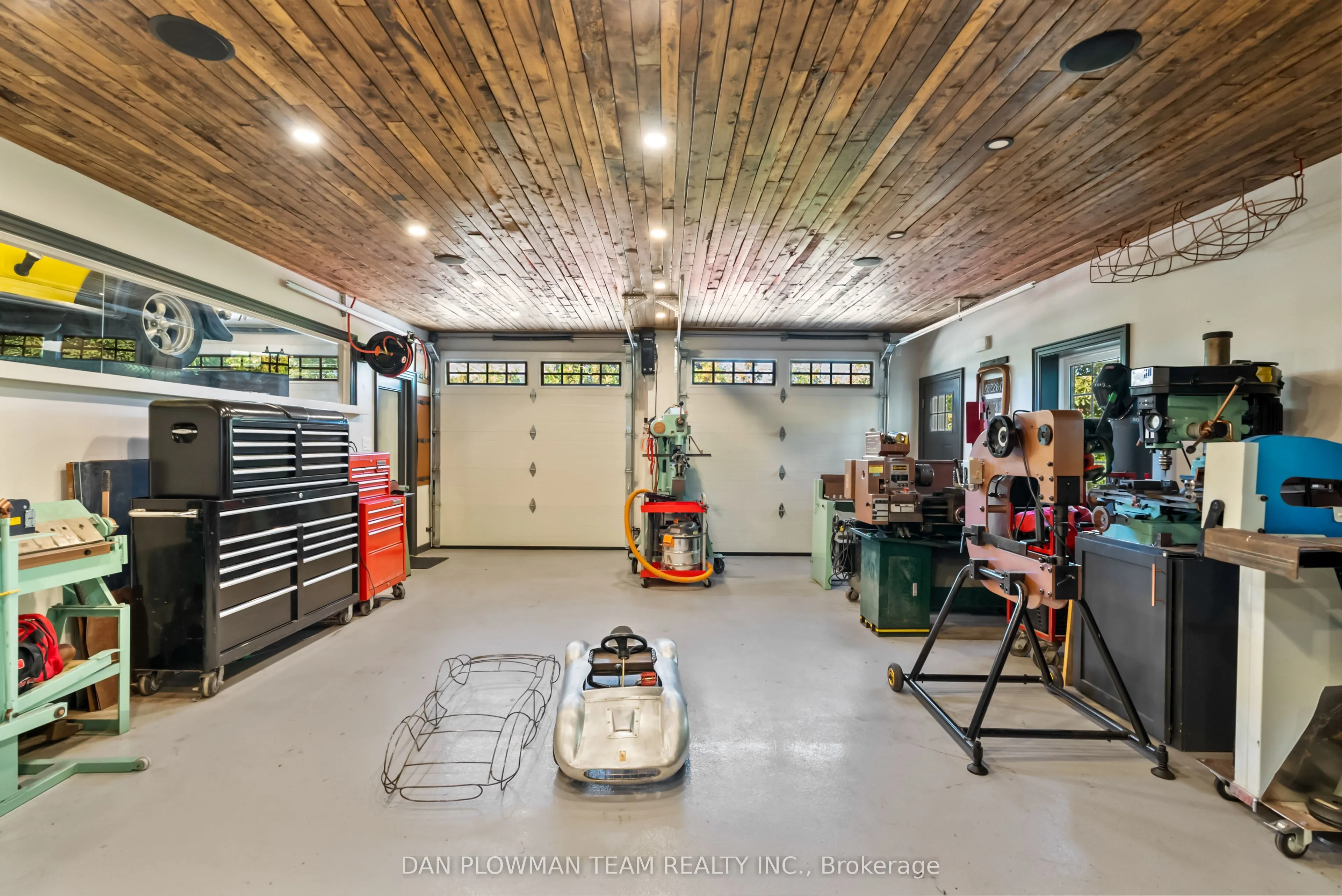 15 Concession Street E