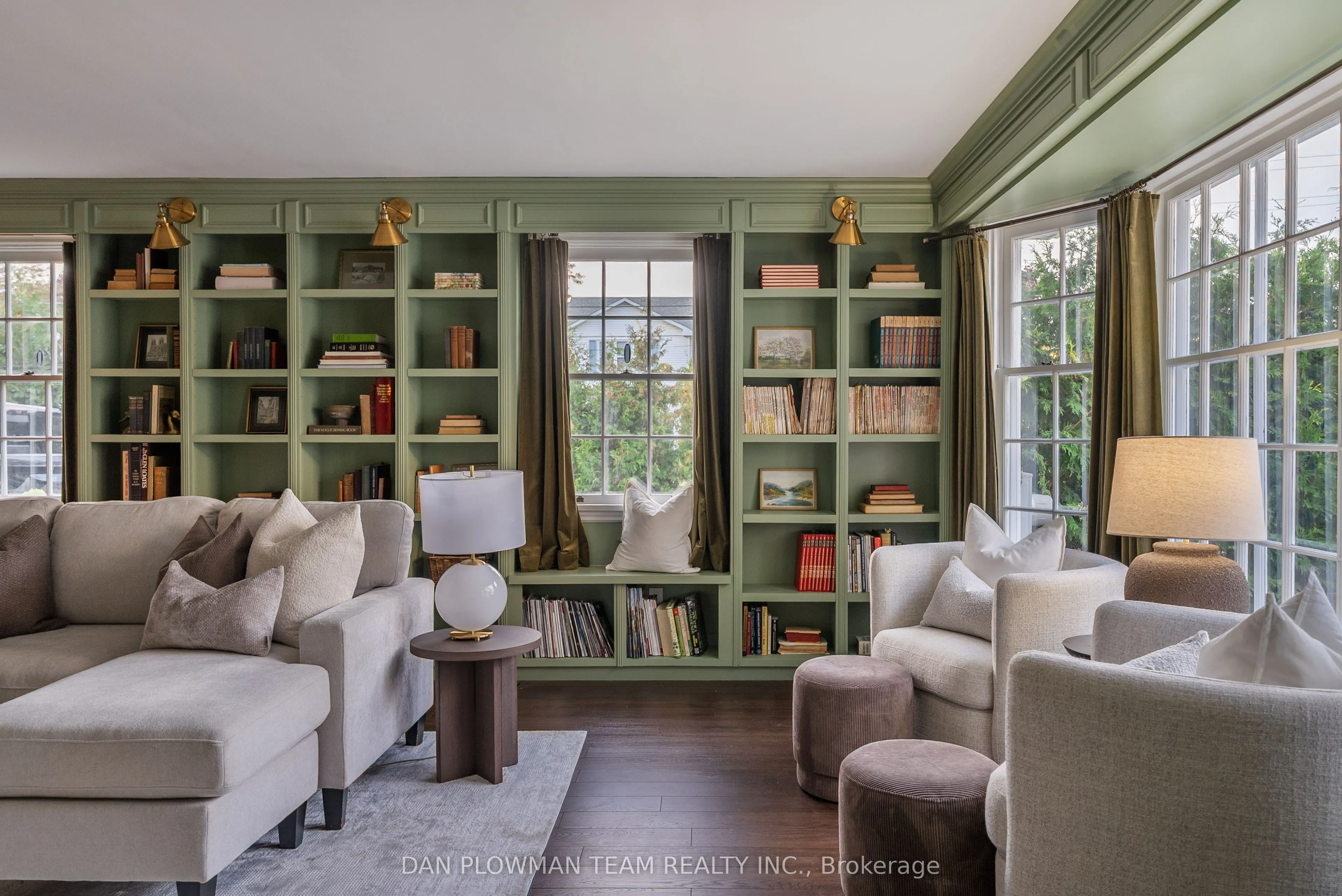 15 Concession Street E