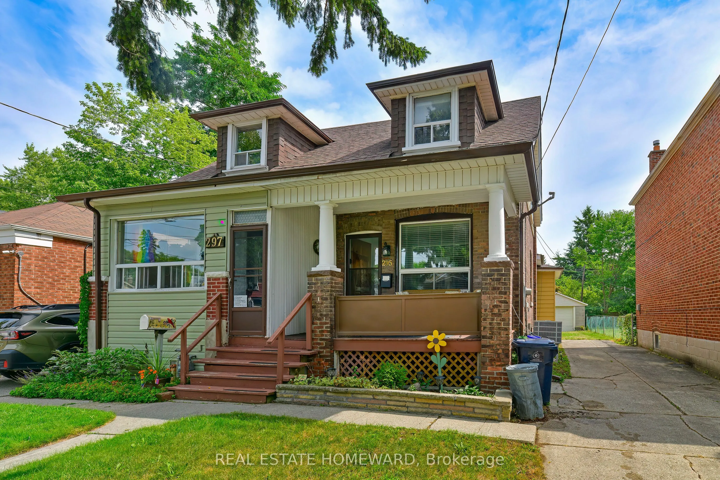 295 Chisholm Avenue