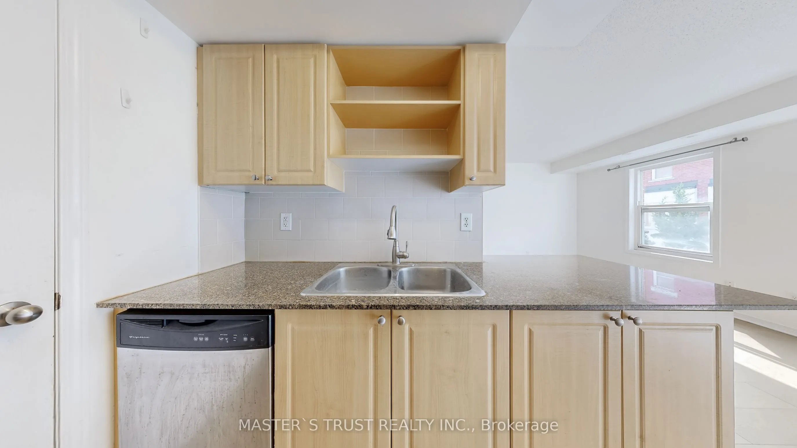 74 Munro Street, #Unit4