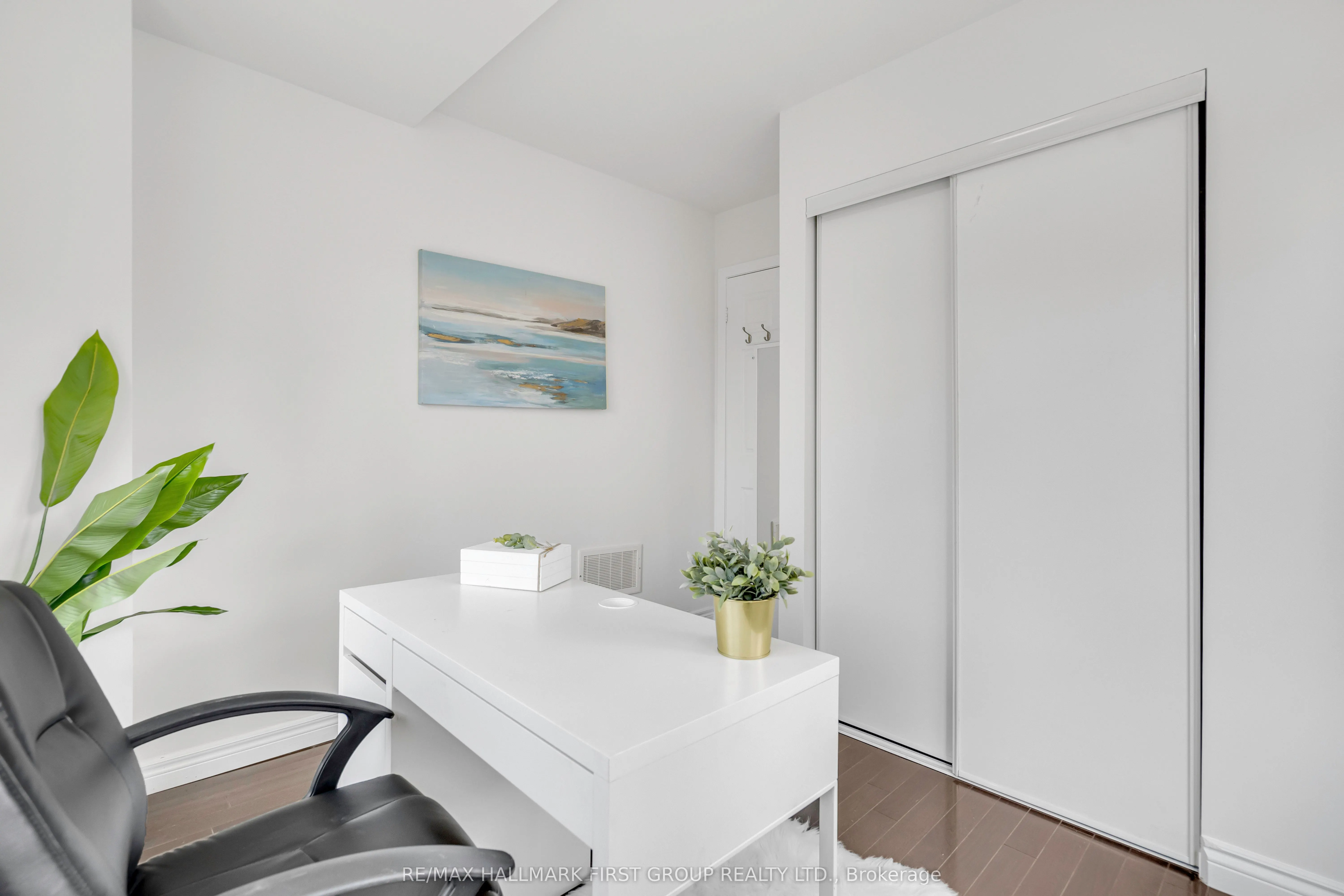 1250 St Martins Drive, #96
