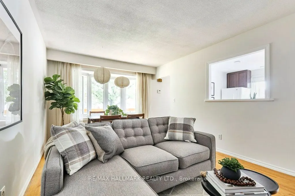 145 Clements Road E