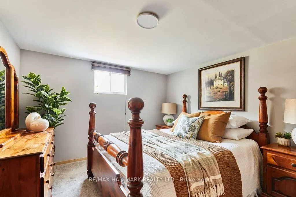 145 Clements Road E