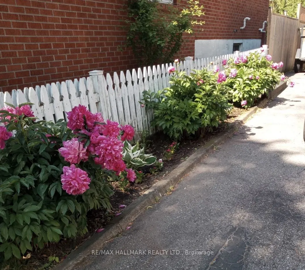 145 Clements Road E