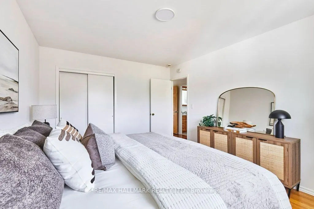 145 Clements Road E