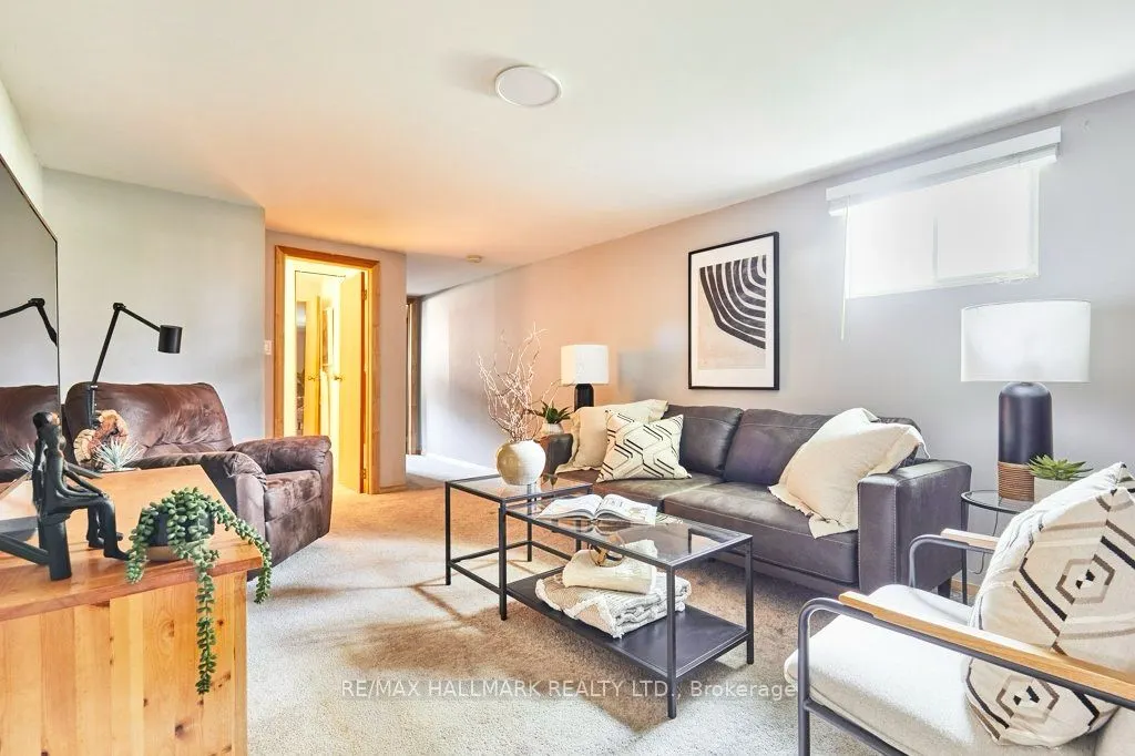145 Clements Road E