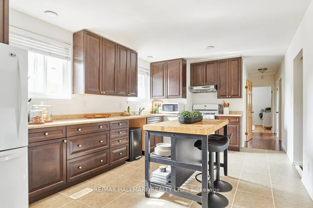 145 Clements Road E