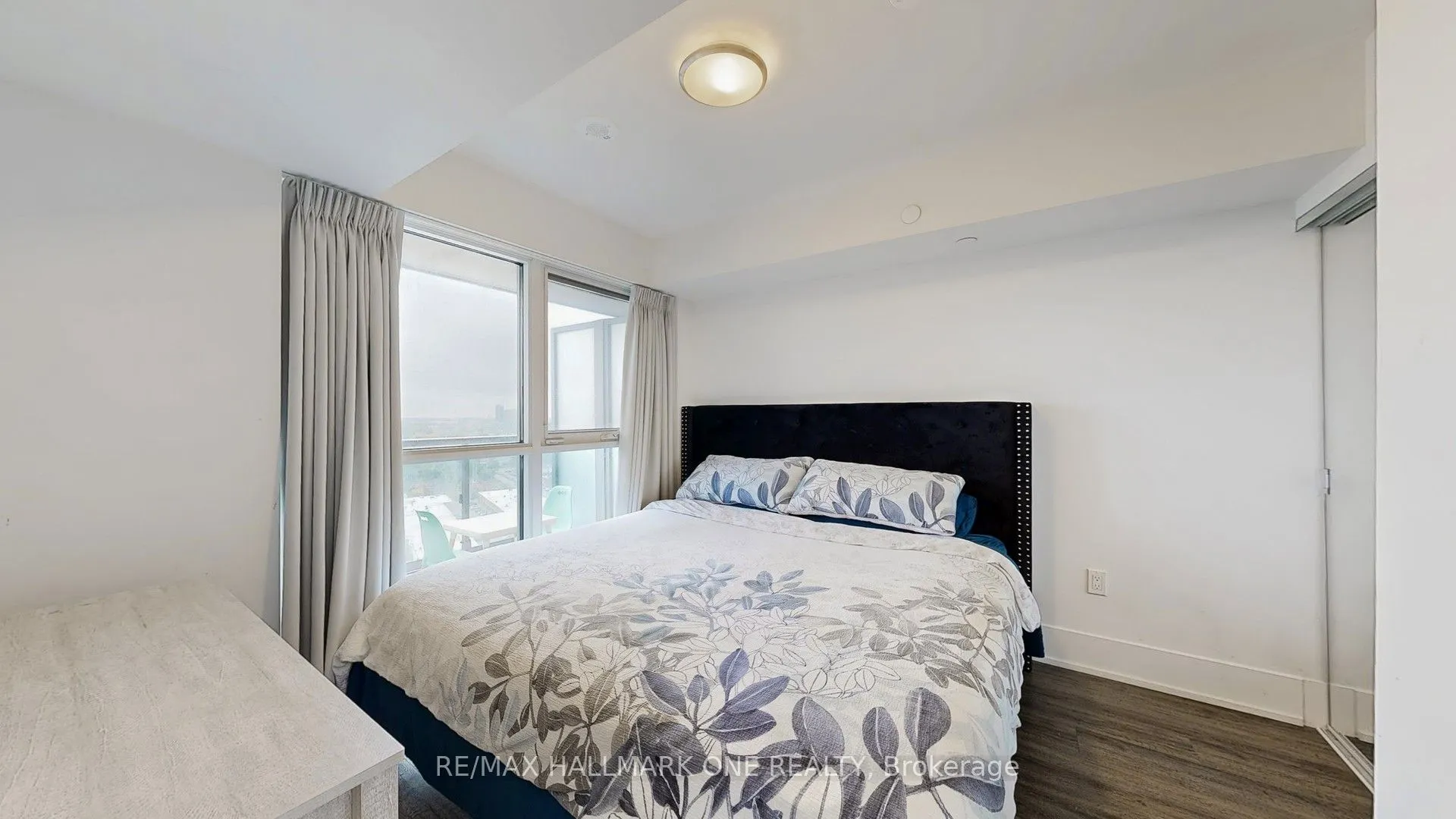 225 Village Green Square, #1801