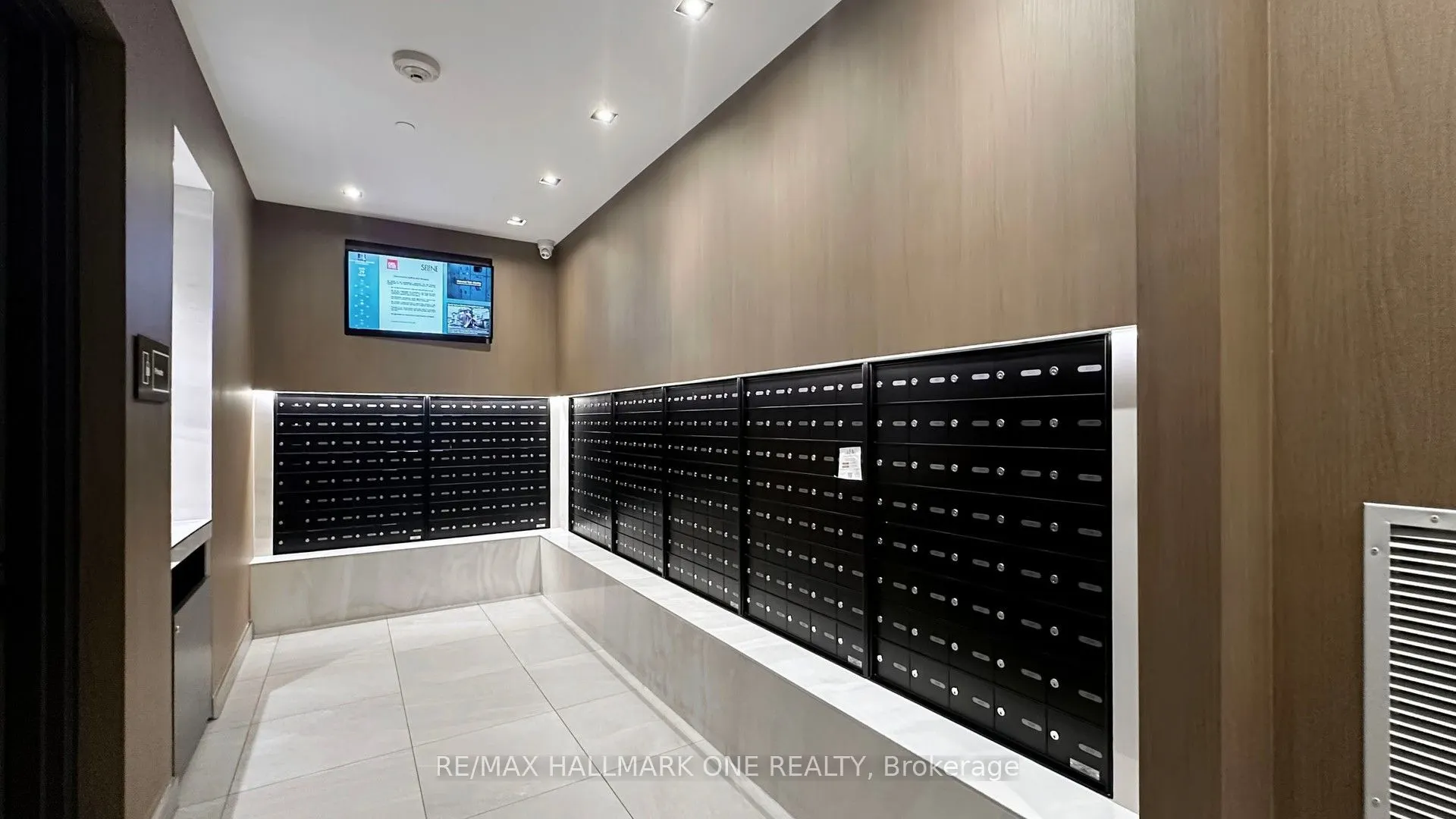 225 Village Green Square, #1801