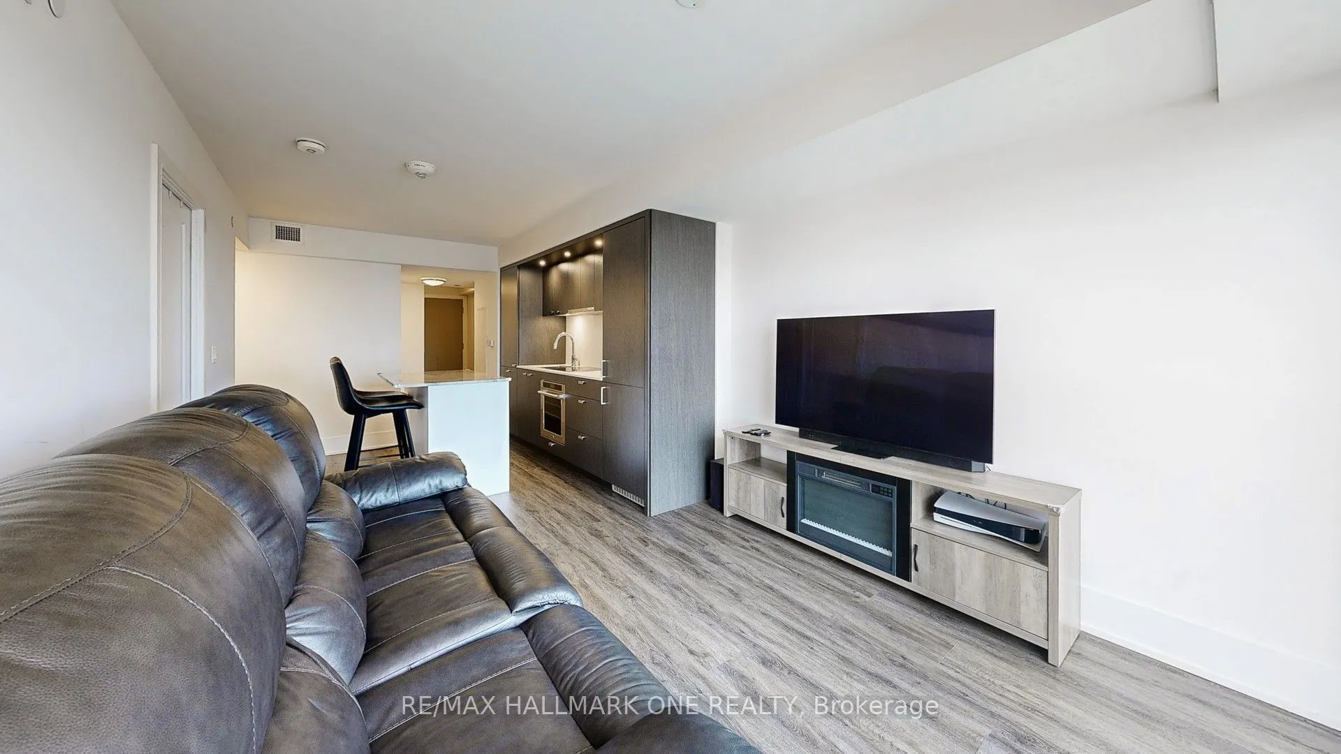225 Village Green Square, #1801