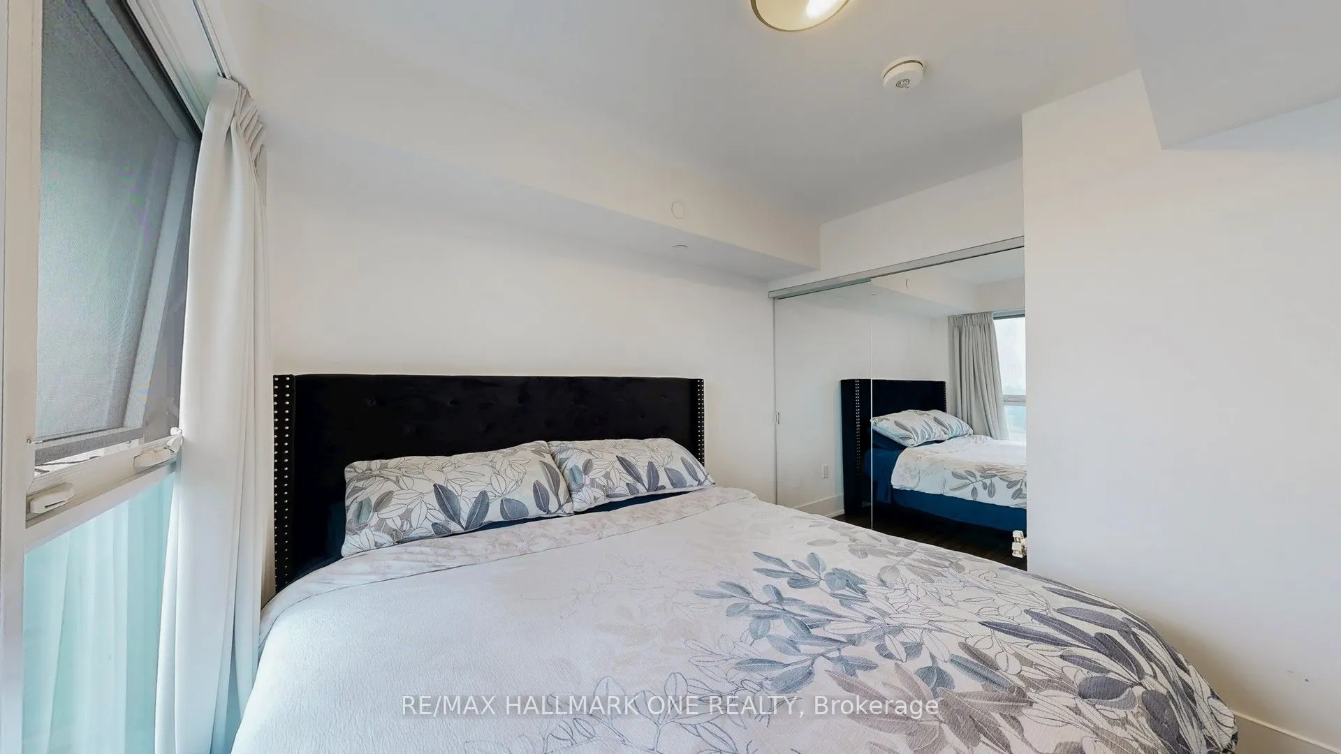 225 Village Green Square, #1801