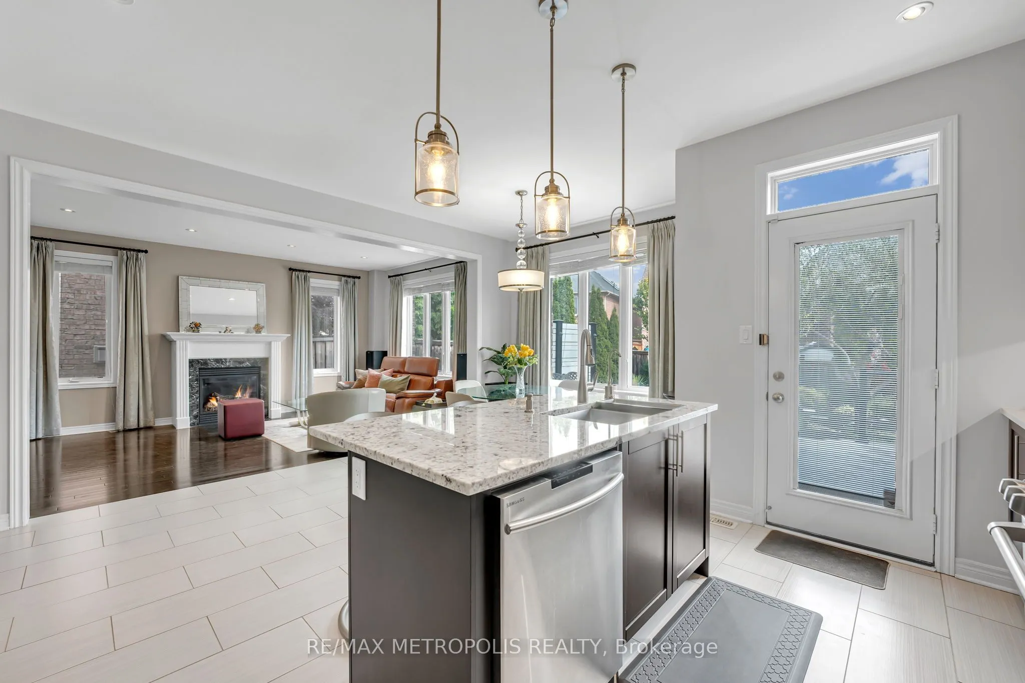 15 Rumbellow Crescent