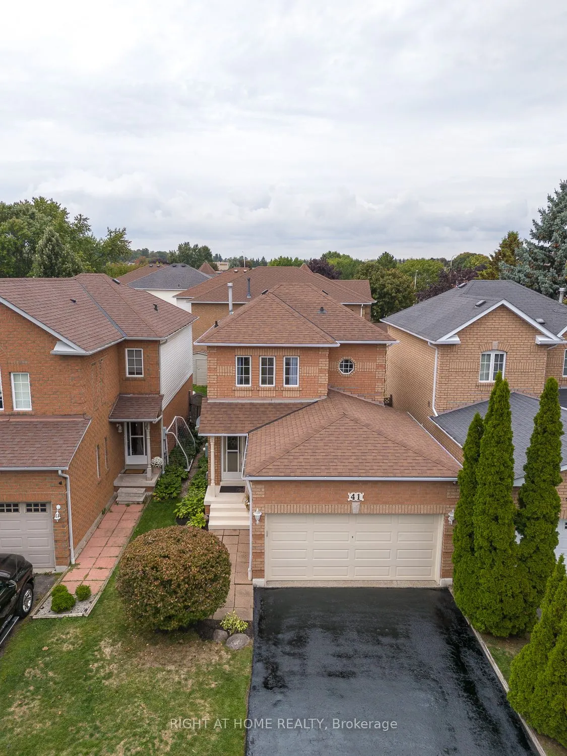 41 Steele Valley Court