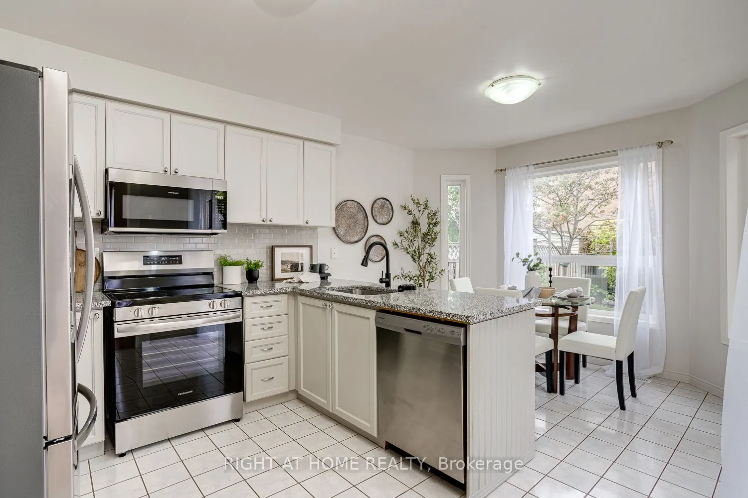 41 Steele Valley Court