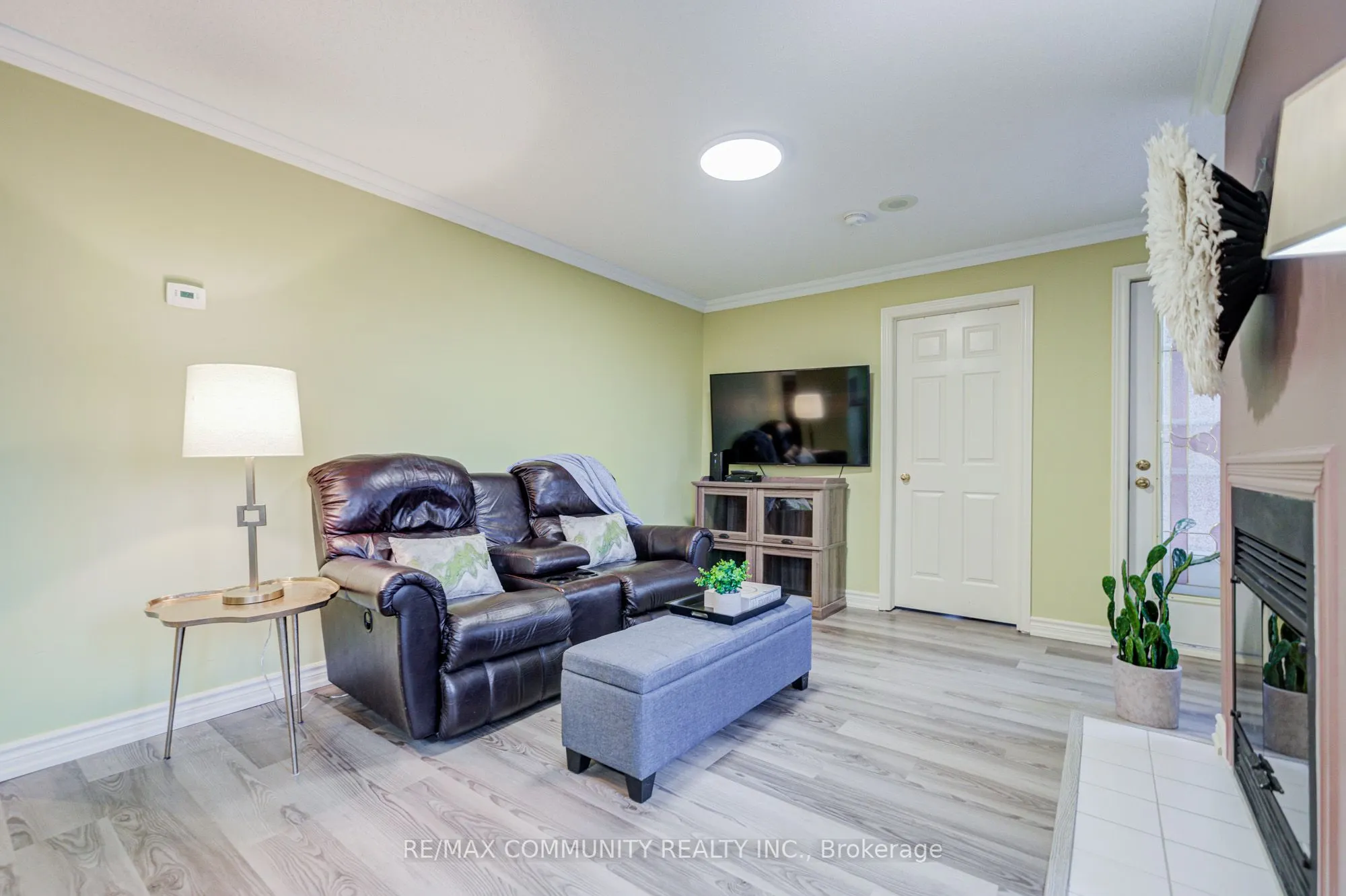 191 Lake Driveway W, #201