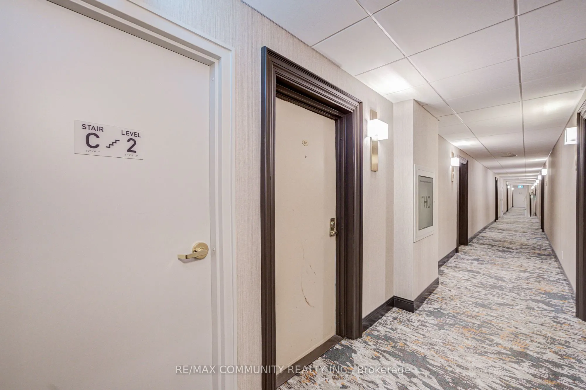 191 Lake Driveway W, #201
