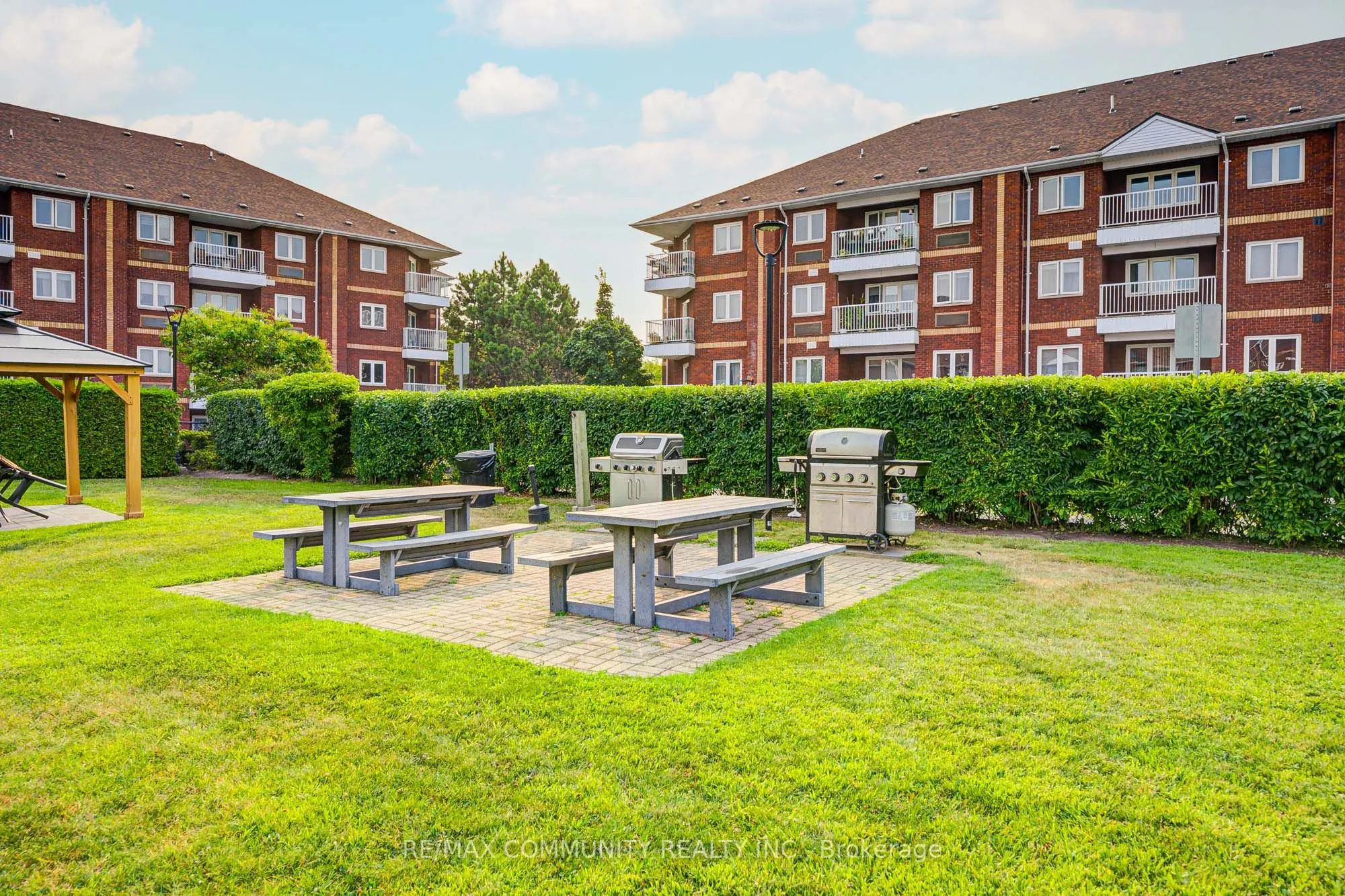 191 Lake Driveway W, #201