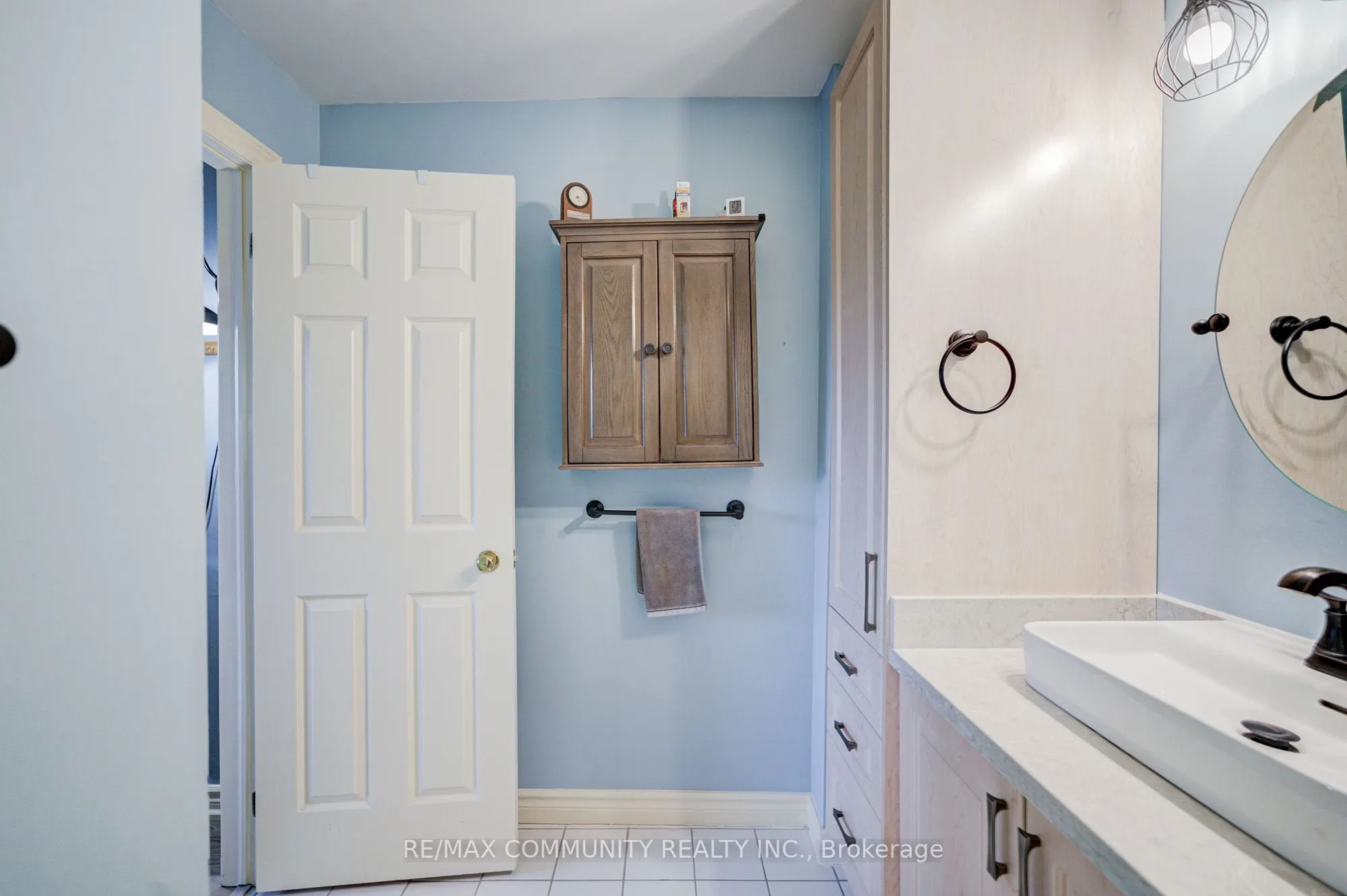 191 Lake Driveway W, #201