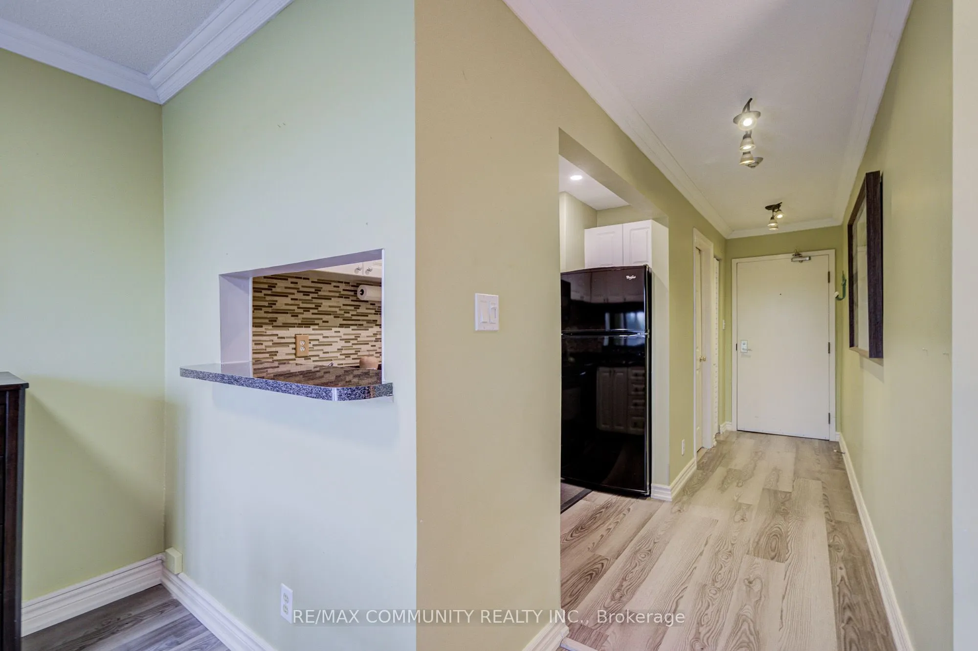 191 Lake Driveway W, #201