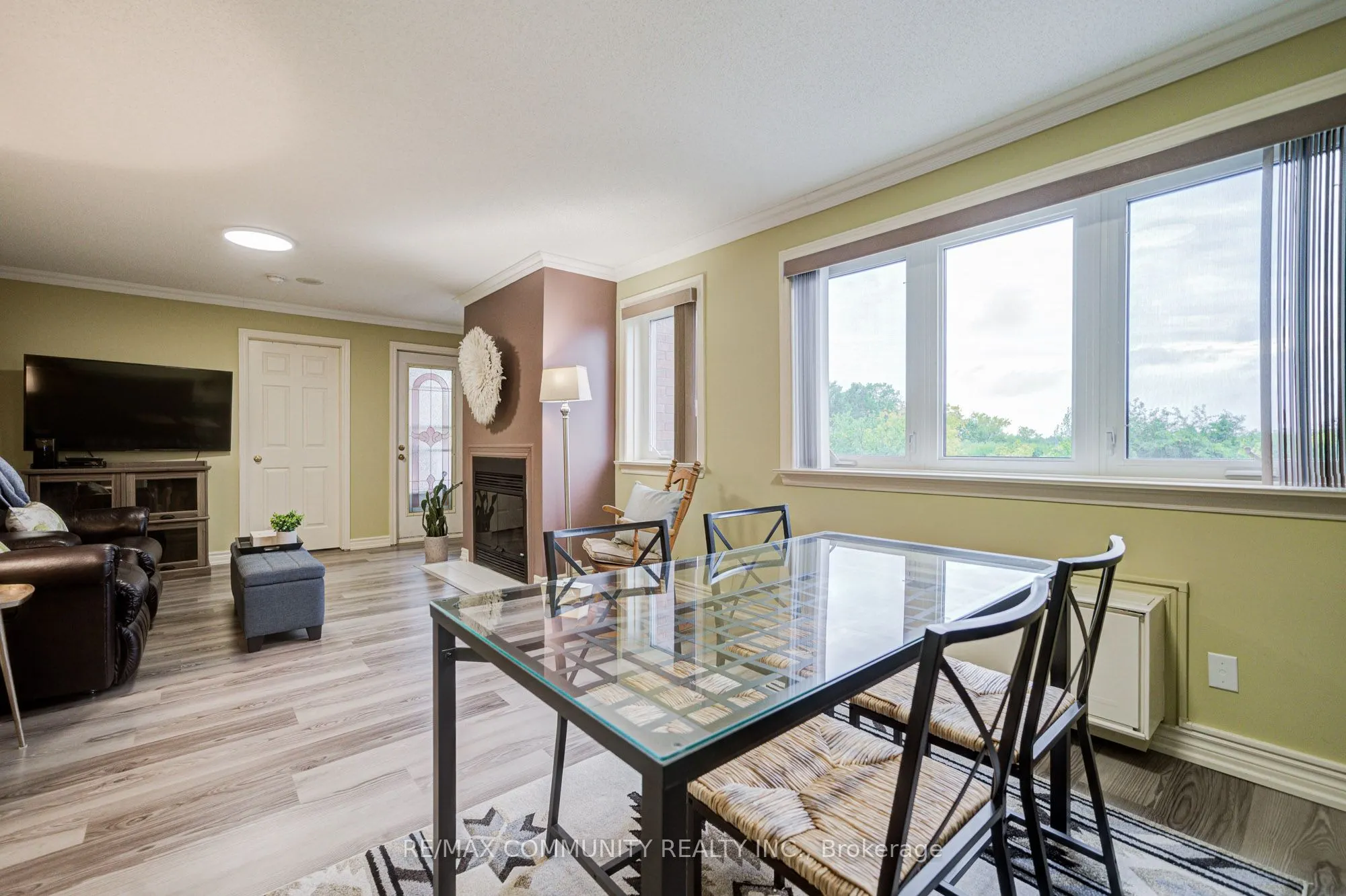 191 Lake Driveway W, #201