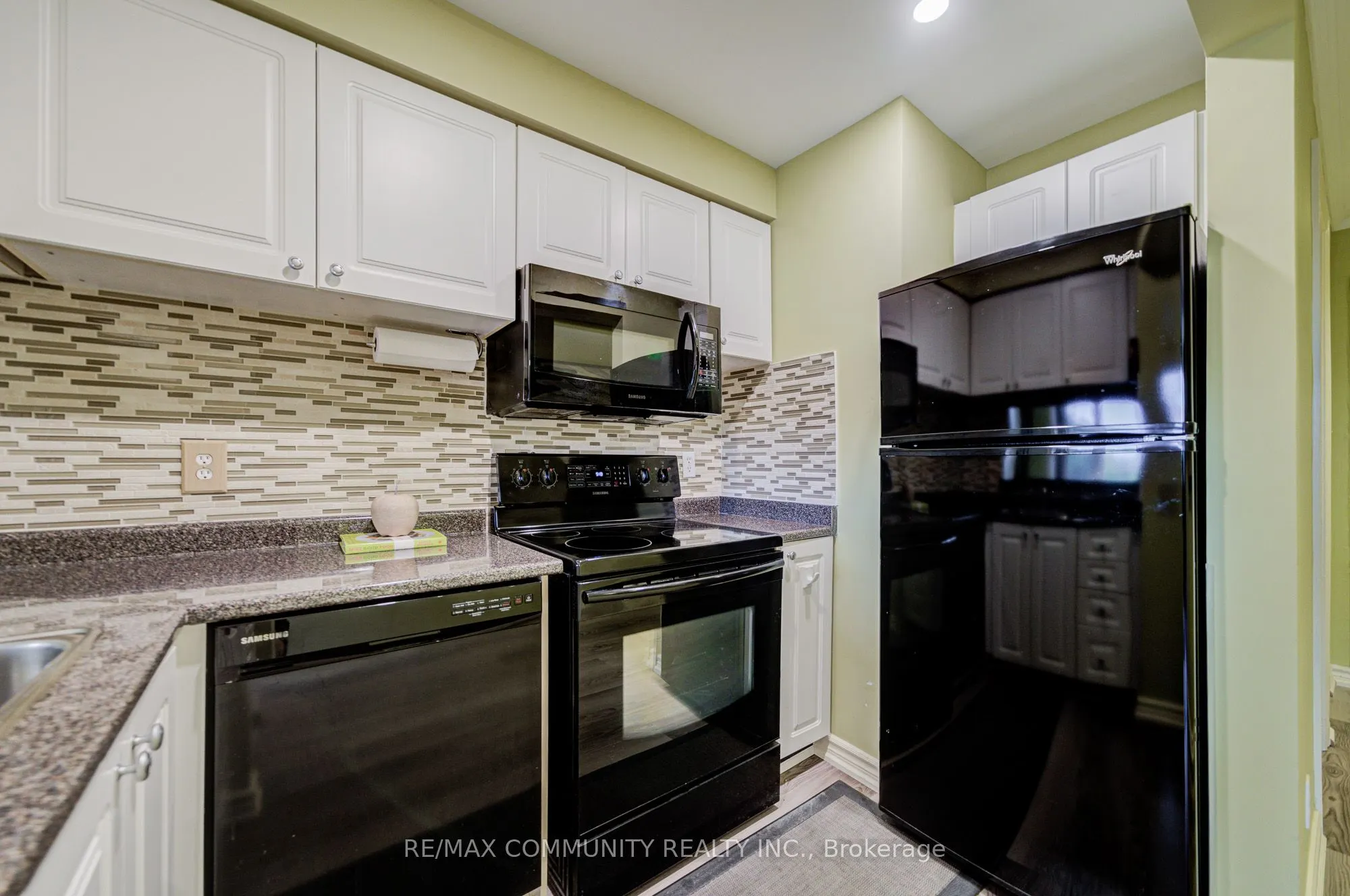 191 Lake Driveway W, #201