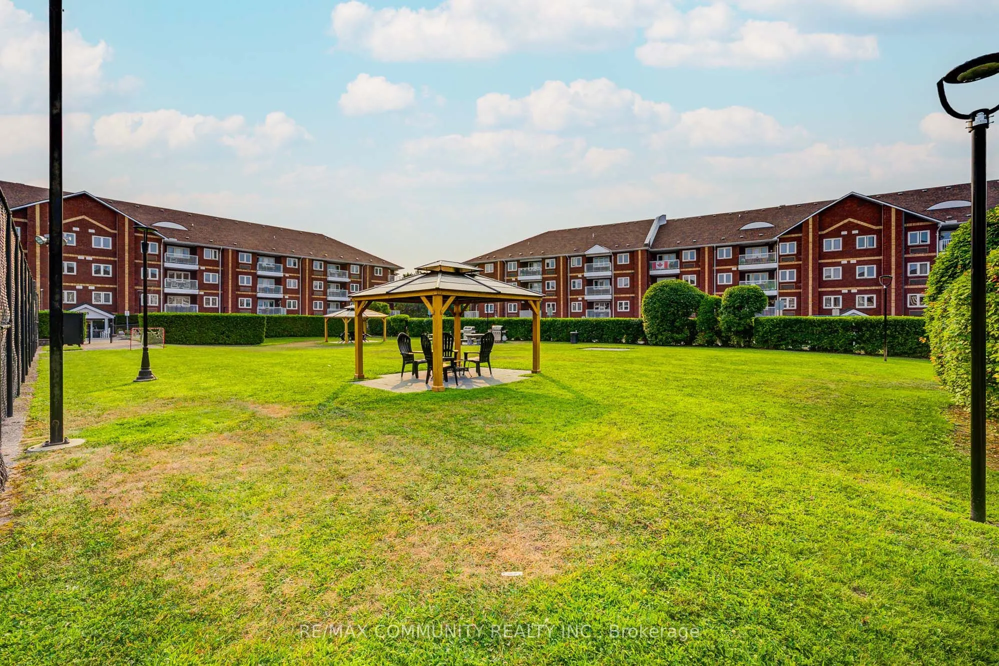 191 Lake Driveway W, #201