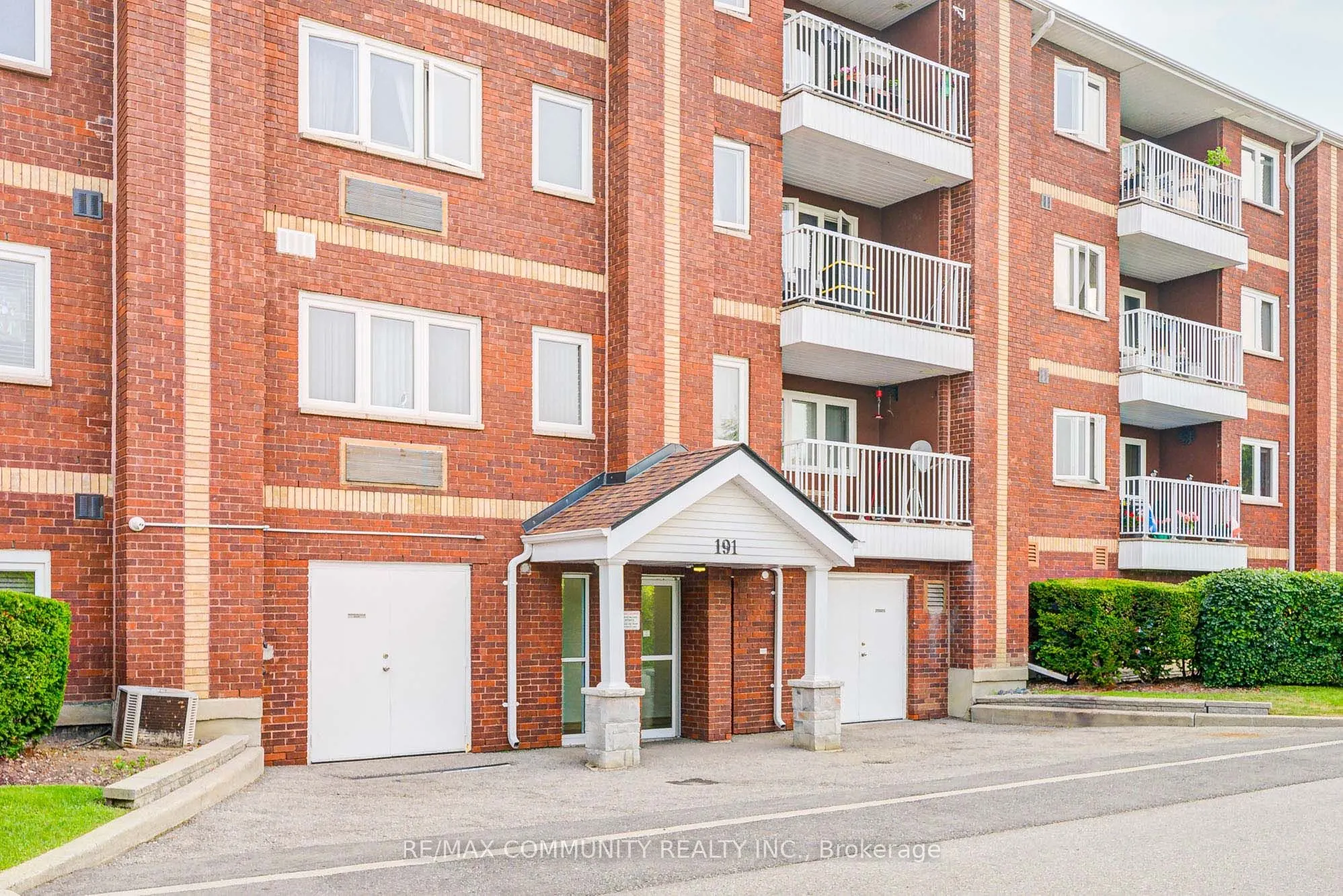 191 Lake Driveway W, #201