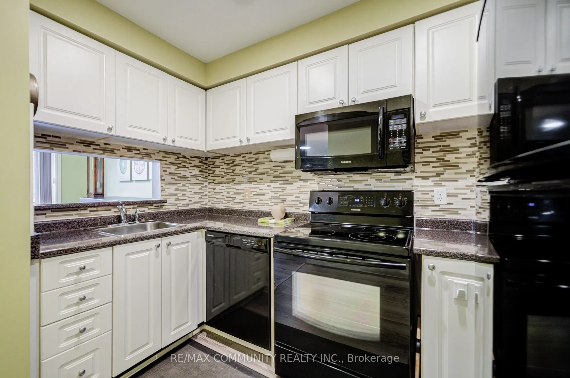 191 Lake Driveway W, #201