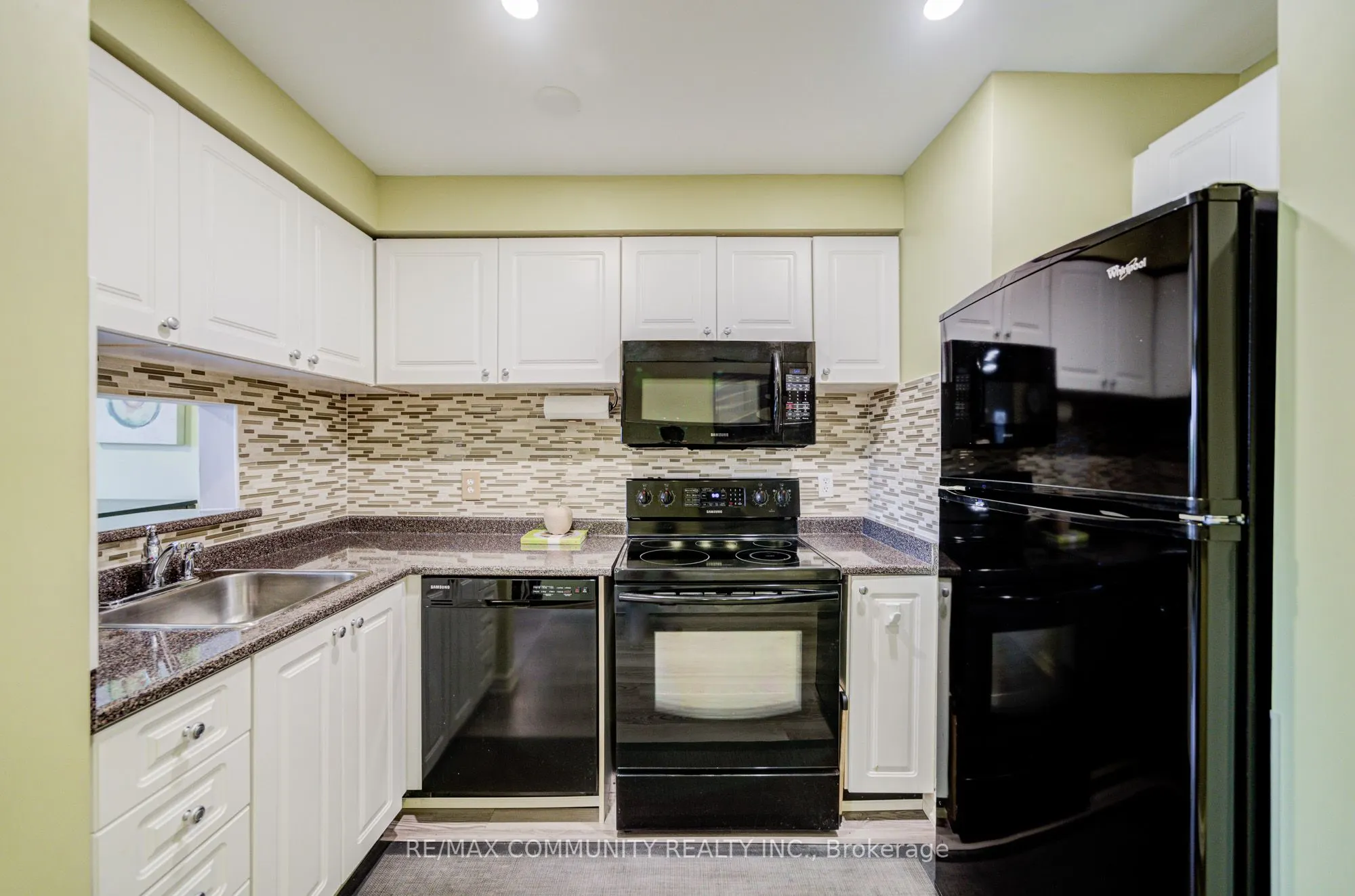 191 Lake Driveway W, #201