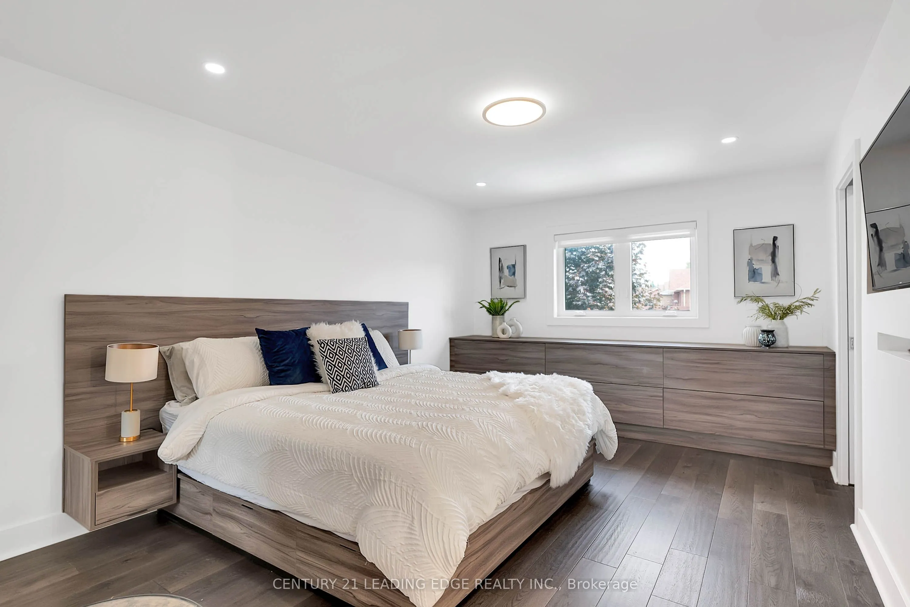 3 Hemans Court