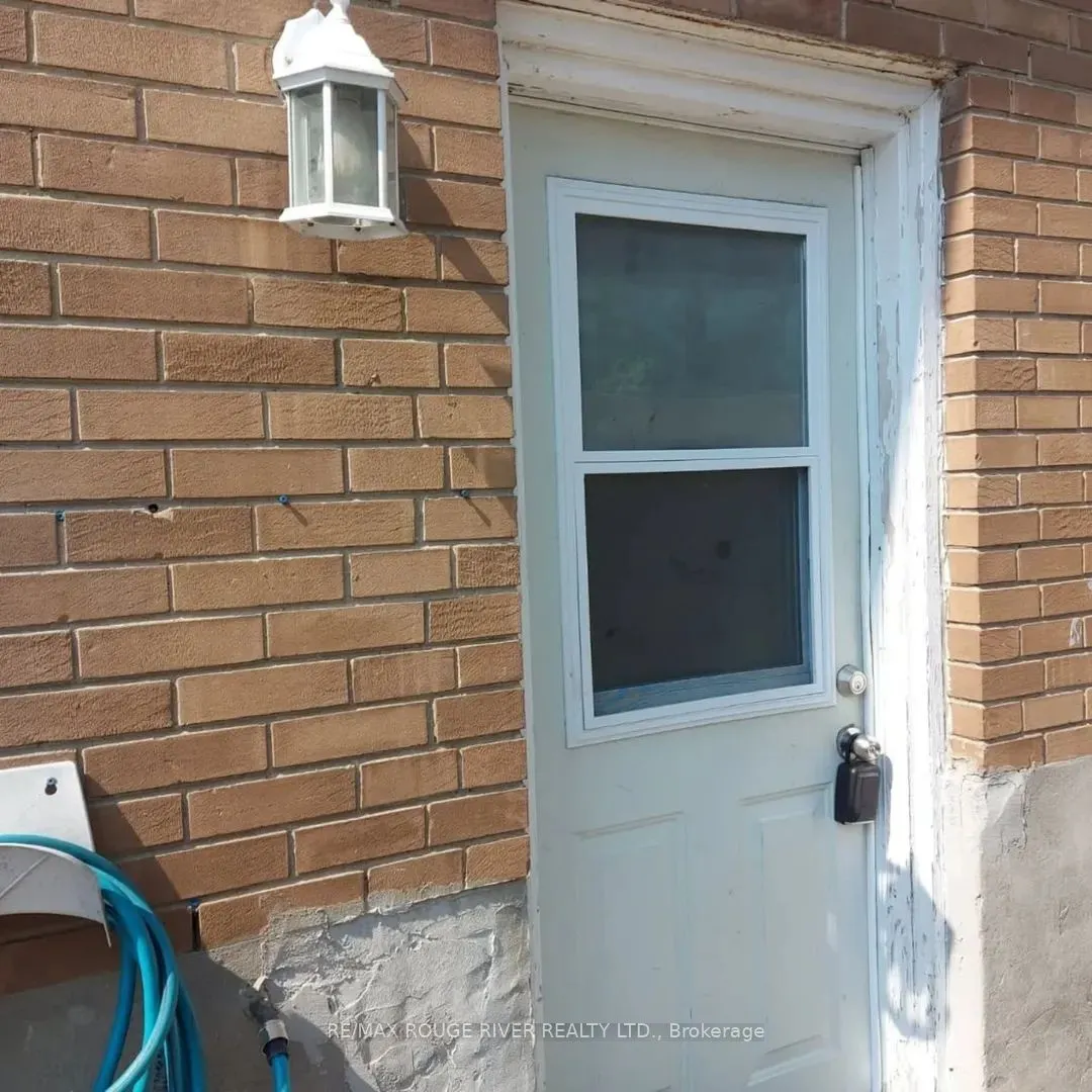 432 Bloor Street E