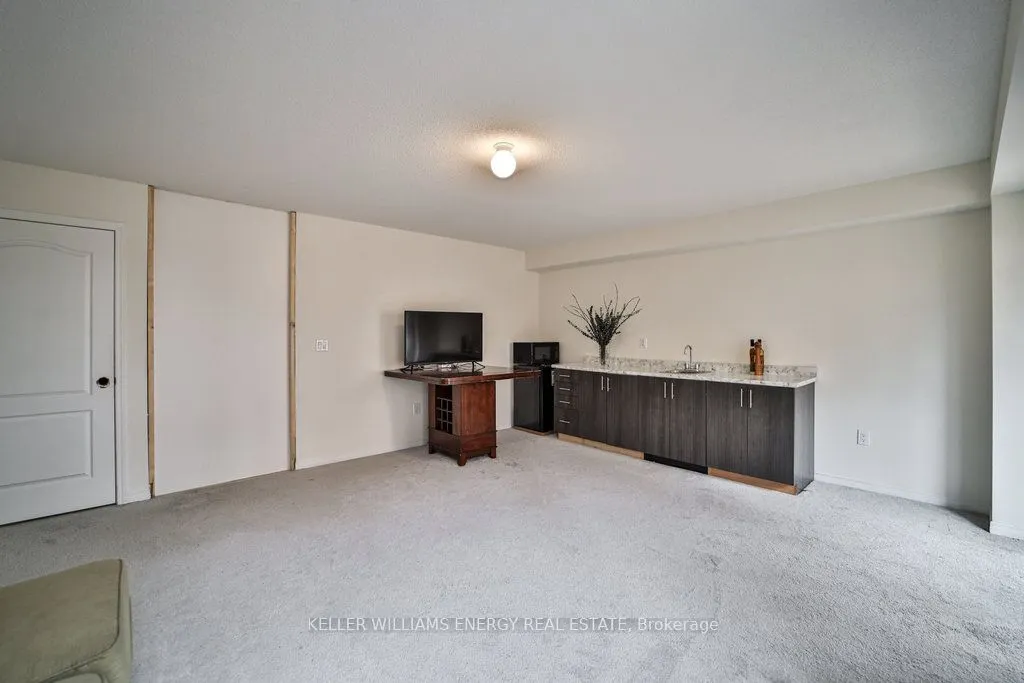 4 Healthcote Lane