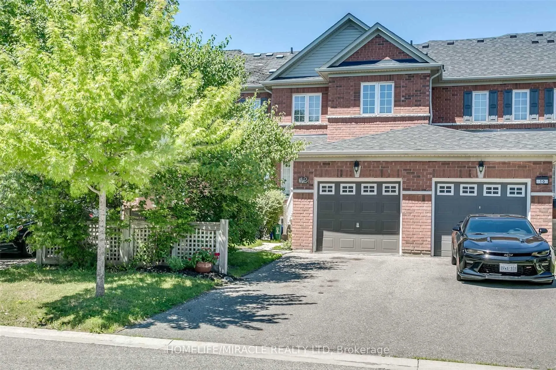 12 Macmillan Avenue