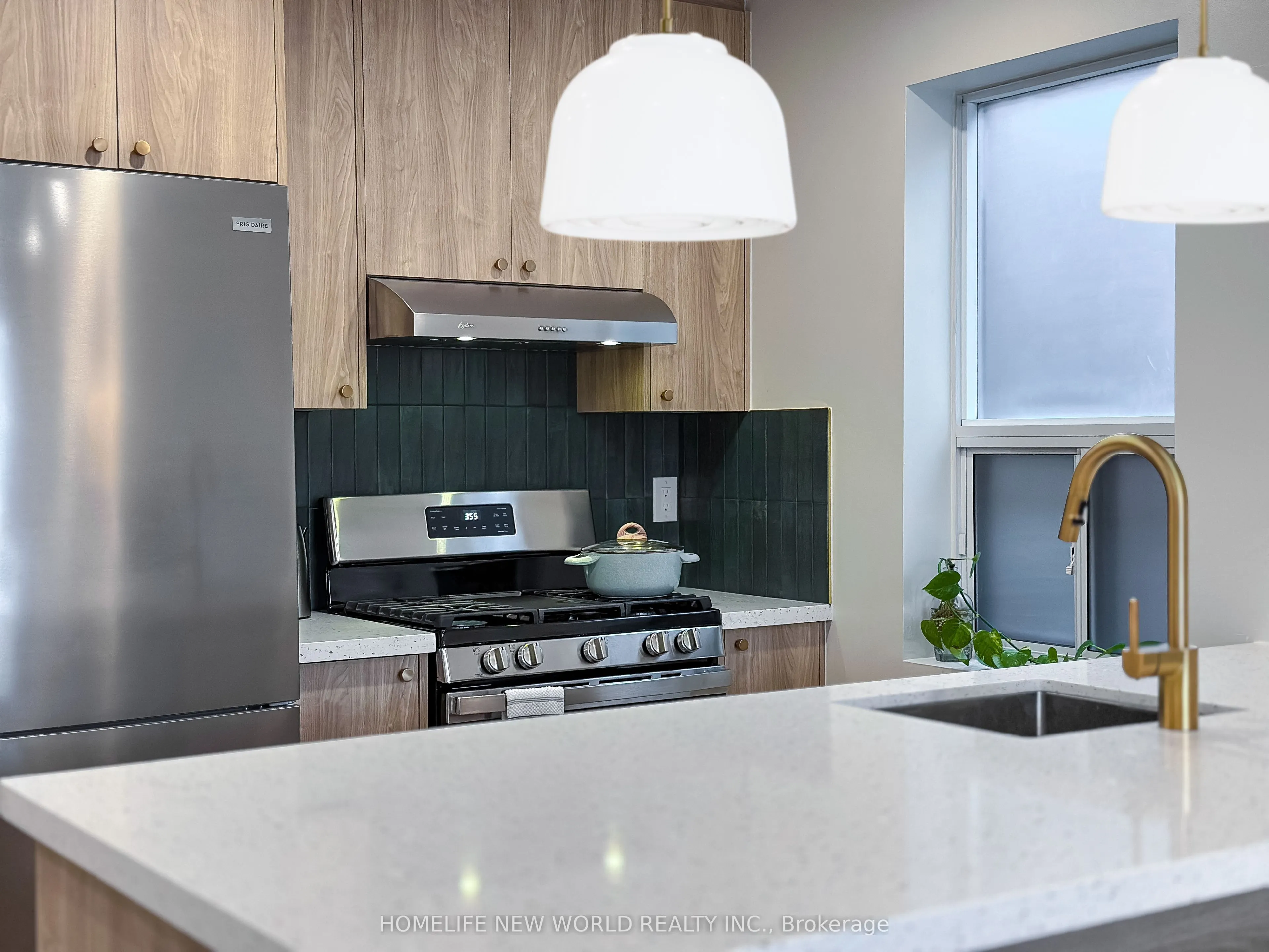 27 Marigold Avenue, #Upper
