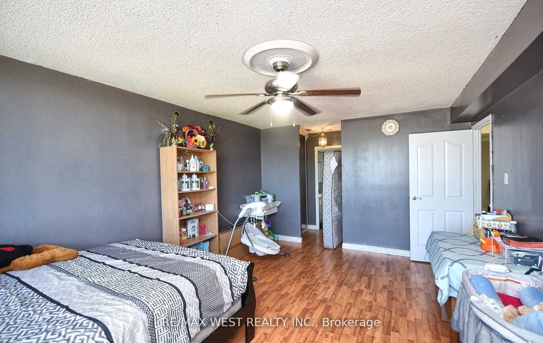 1 Reidmount Avenue, #706