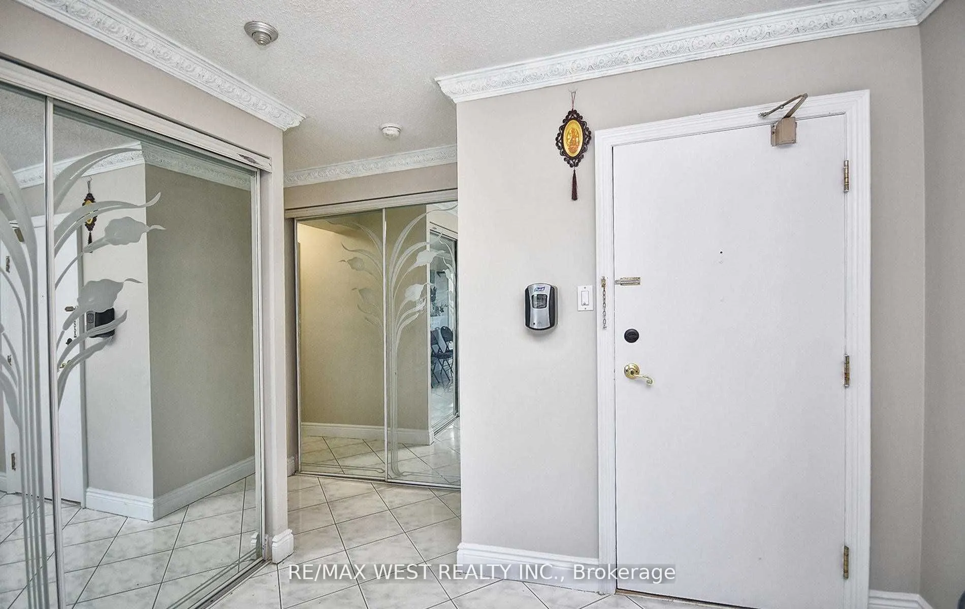 1 Reidmount Avenue, #706