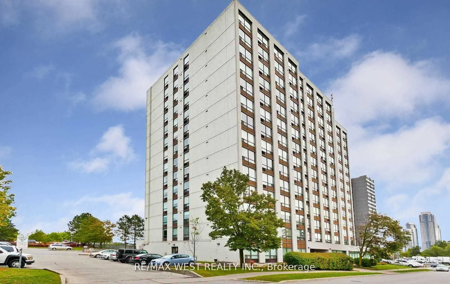 1 Reidmount Avenue, #706