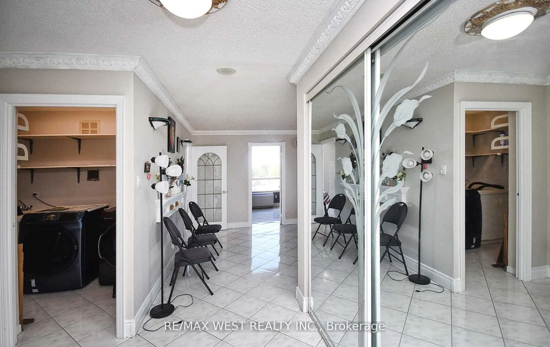 1 Reidmount Avenue, #706