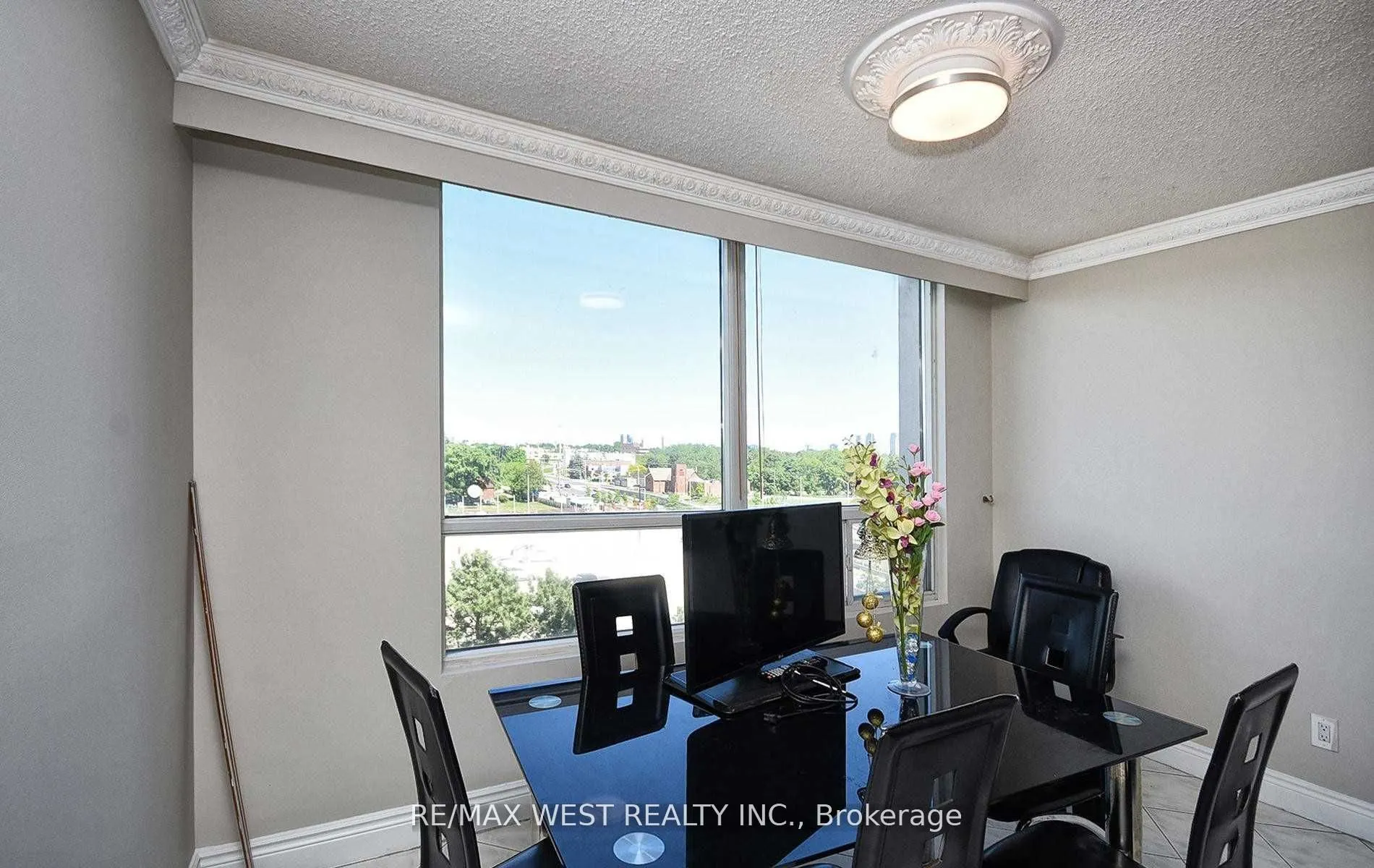 1 Reidmount Avenue, #706